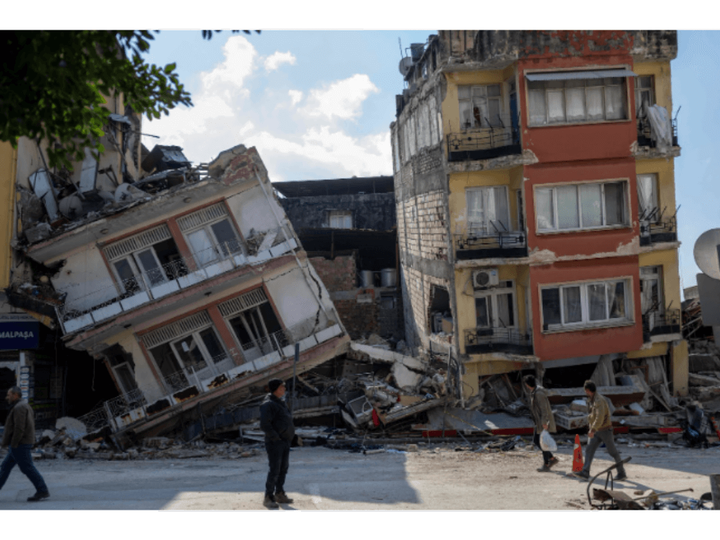 Edificios danados en la ciudad historica de Antakia en Hatay.BULENT KILIC AFP